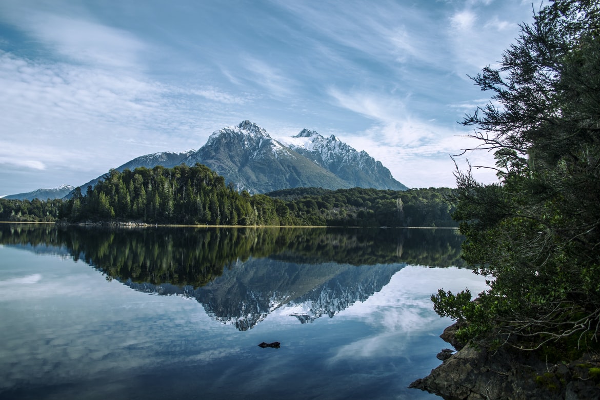 //www.som2travel.es/cdn/images/content/Argentina/bariloche 2.jpeg